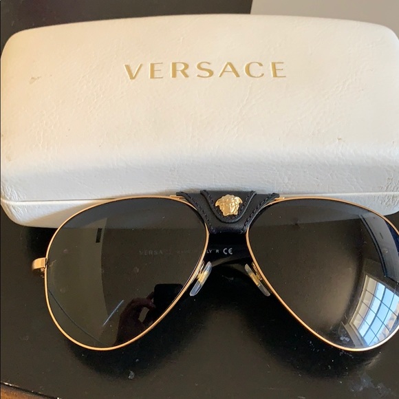 Versace sunglasses - Picture 1 of 5